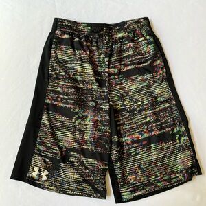 Under Armour Shorts Youth Large.